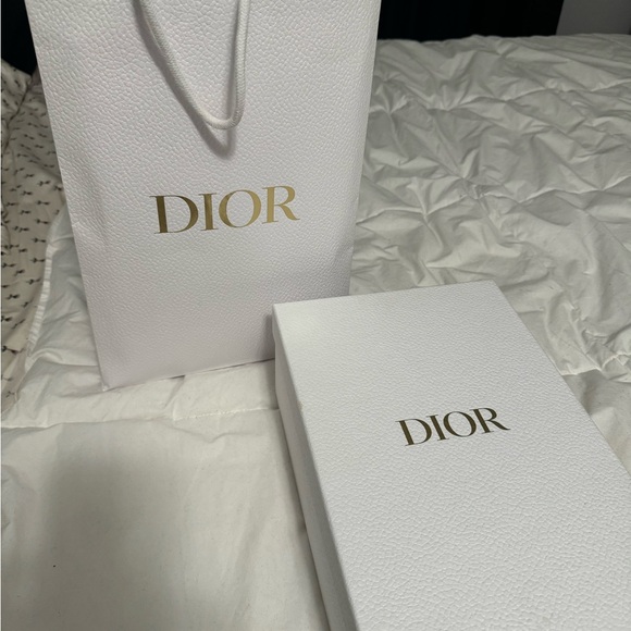 Comes with original purchase receipt. Worn 2 times, excellent condition. - Picture 5 of 10